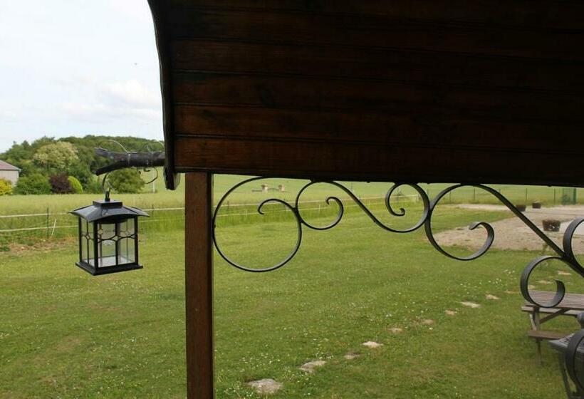 Bed and Breakfast Roulotte Montfée