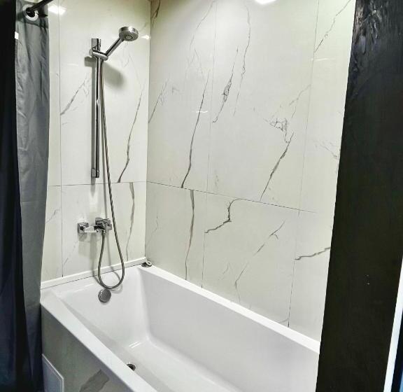 פנסיון Damyanov House