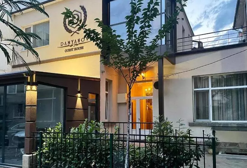 پانسیون Damyanov House