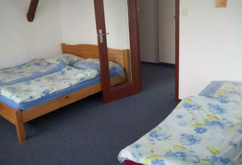 Majatalo Gadányi Vendégház és Lovarda