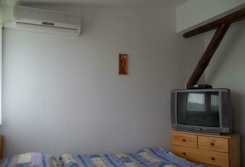 Пансион Gadányi Vendégház és Lovarda