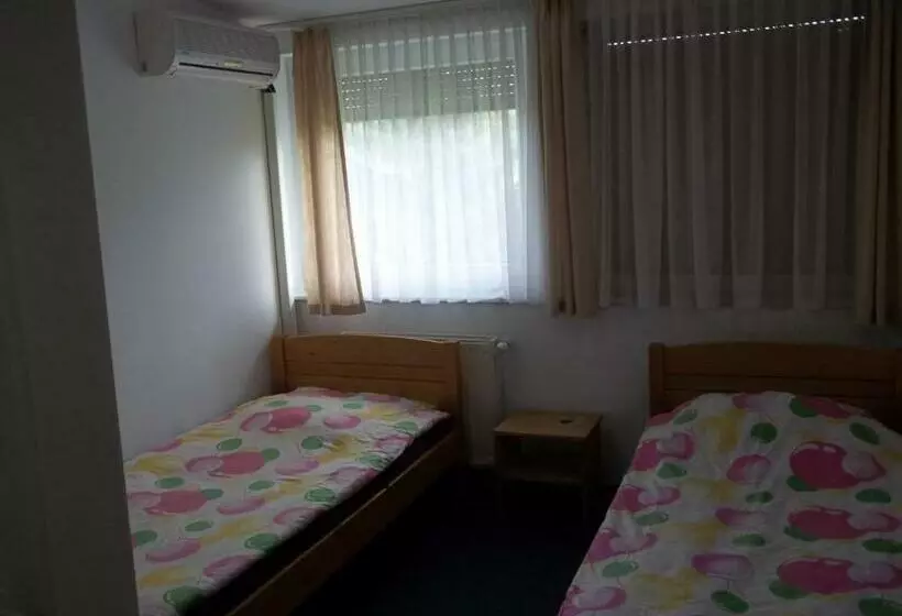 Majatalo Gadányi Vendégház és Lovarda