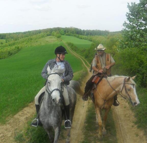 Пансион Gadányi Vendégház és Lovarda