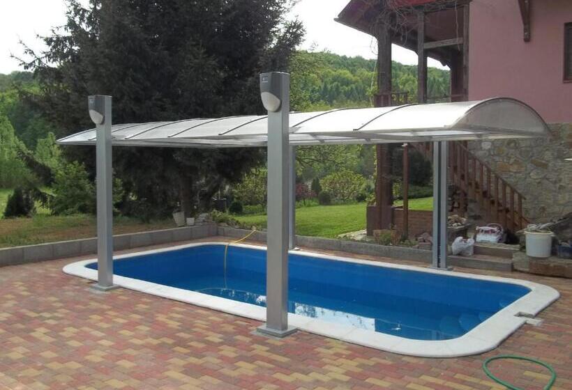 Пансион Gadányi Vendégház és Lovarda