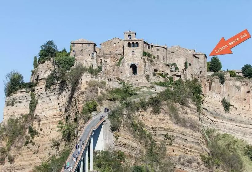 تختخواب و صبحانه Libera Mente Civita