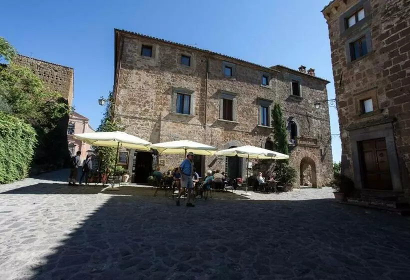 تختخواب و صبحانه Libera Mente Civita