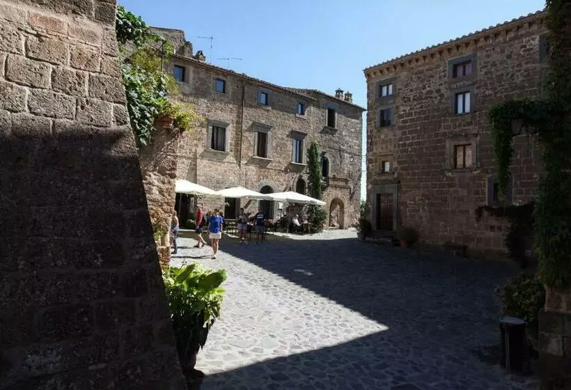 تختخواب و صبحانه Libera Mente Civita