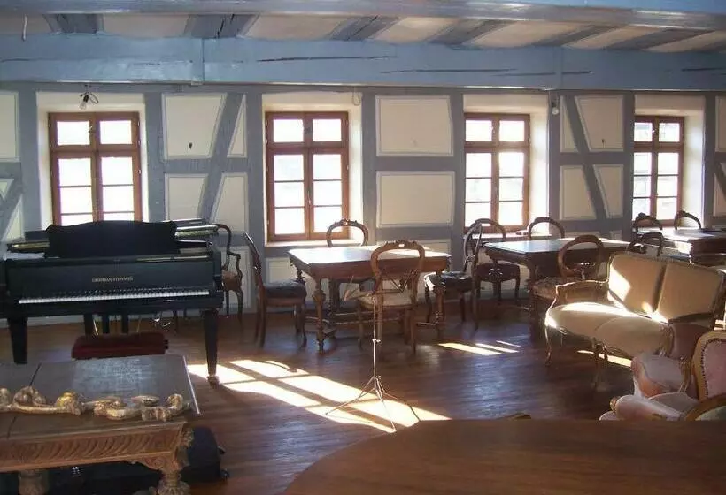 Aamiaismajoitus (B&B) Roter Löwe