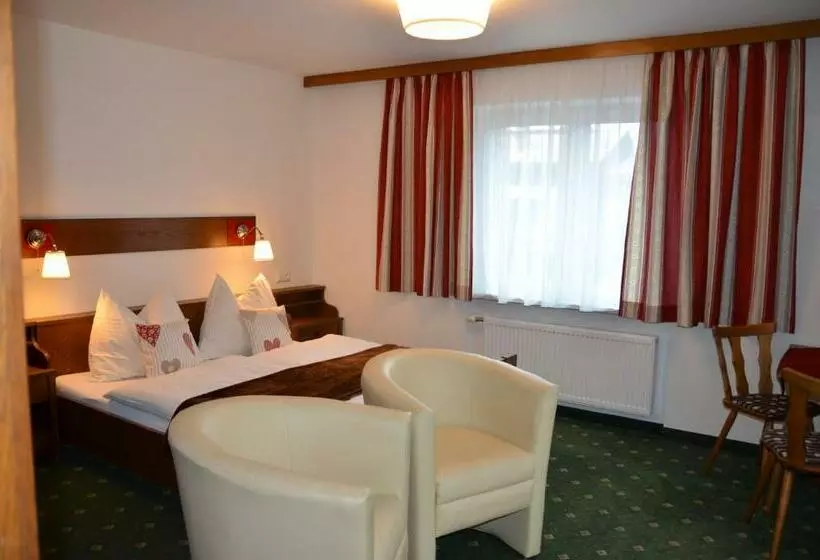 ペンション Haus Bergland