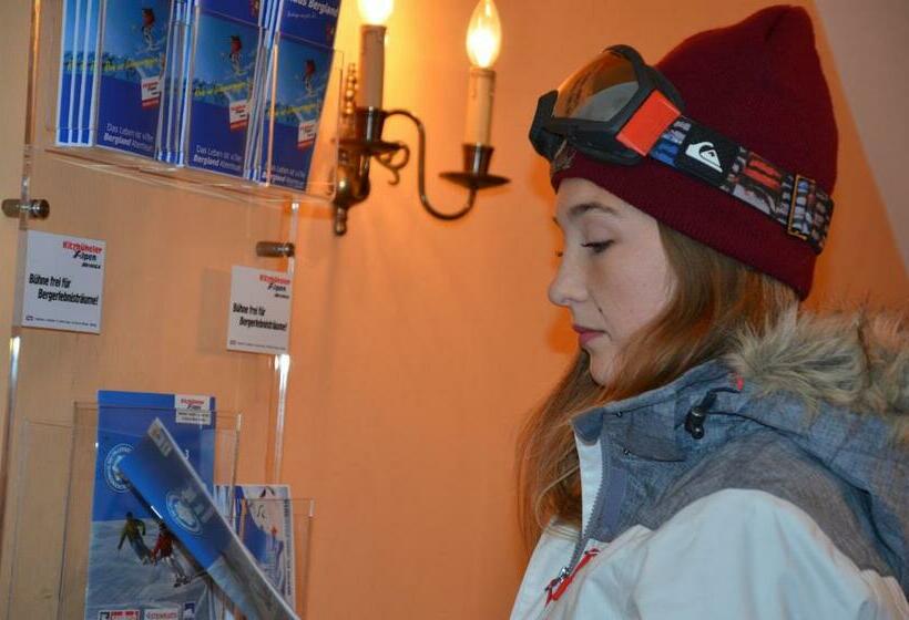 بنسيون Haus Bergland