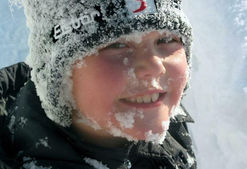 بنسيون Haus Bergland