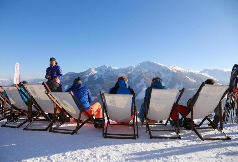 بنسيون Haus Bergland