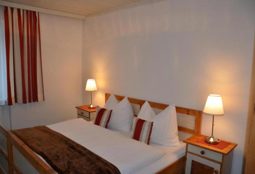 بنسيون Haus Bergland