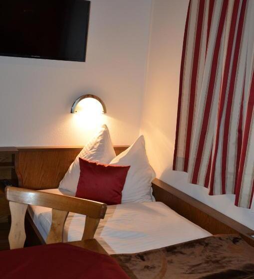 بنسيون Haus Bergland