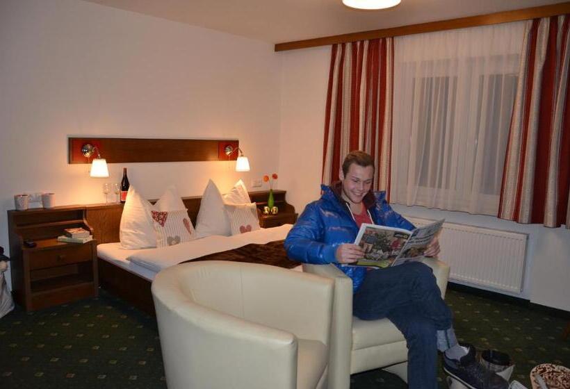 بنسيون Haus Bergland