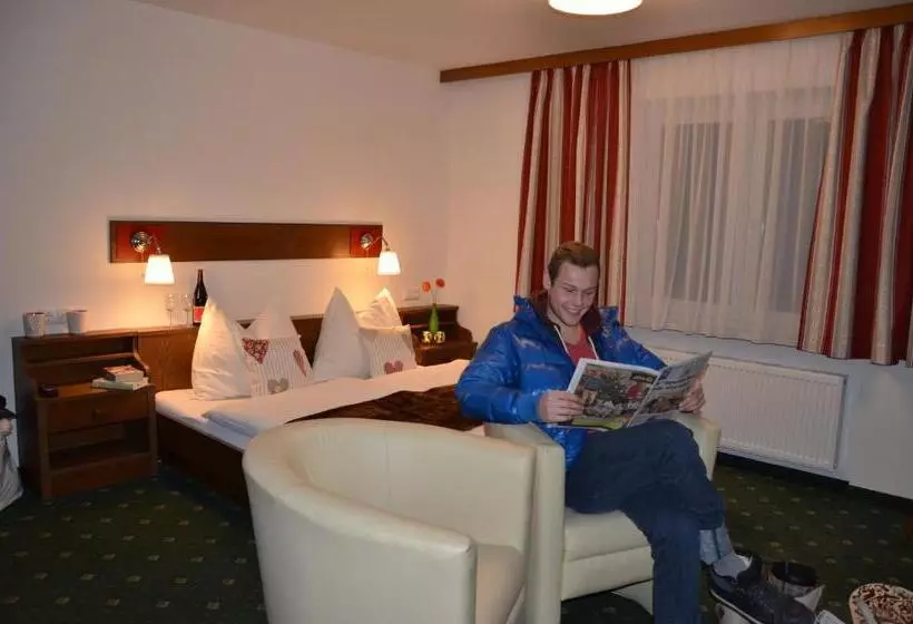 ペンション Haus Bergland