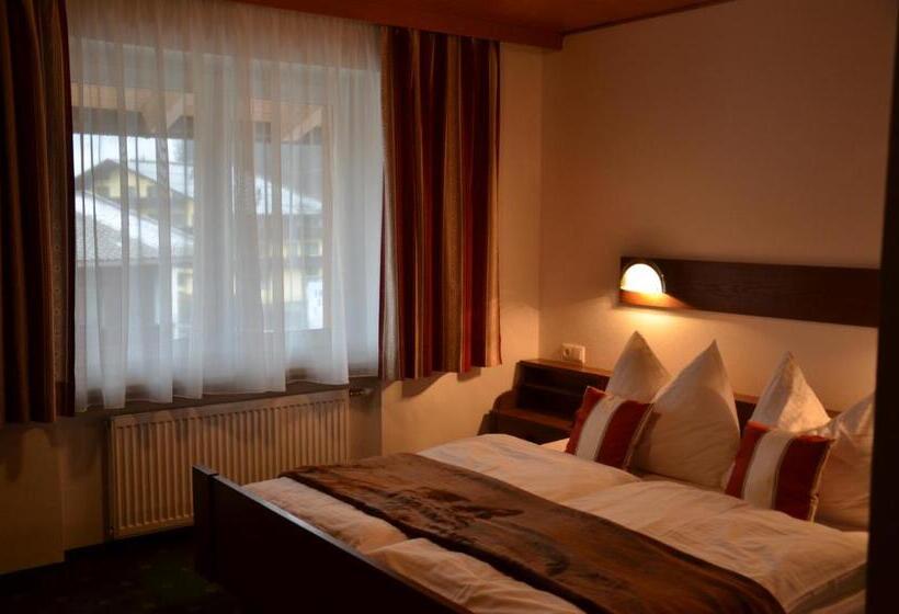 بنسيون Haus Bergland