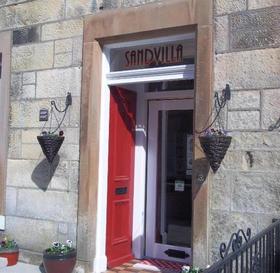 پانسیون Sandvilla Guesthouse