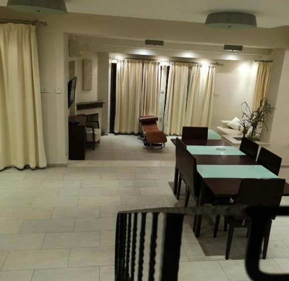 Avillion Holiday Apartment