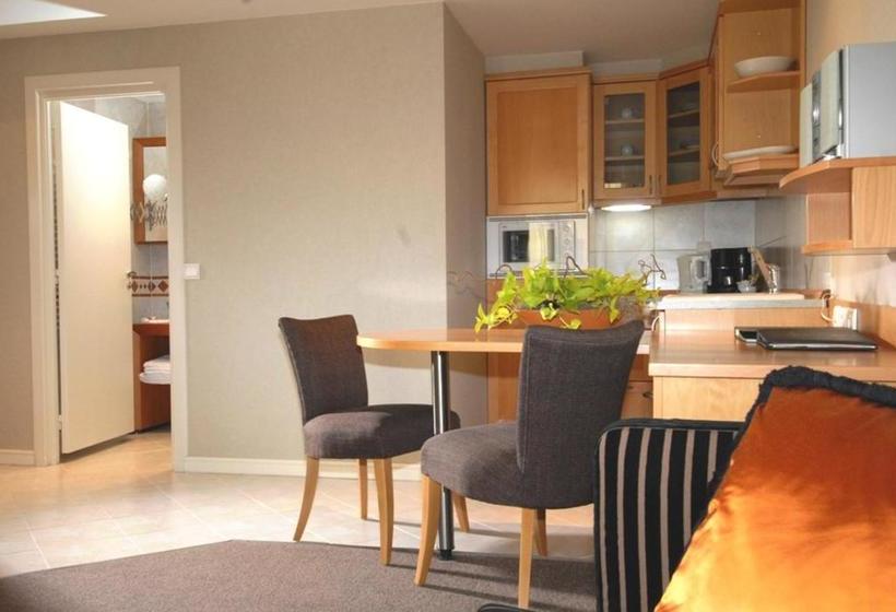 Golden Prague Residence