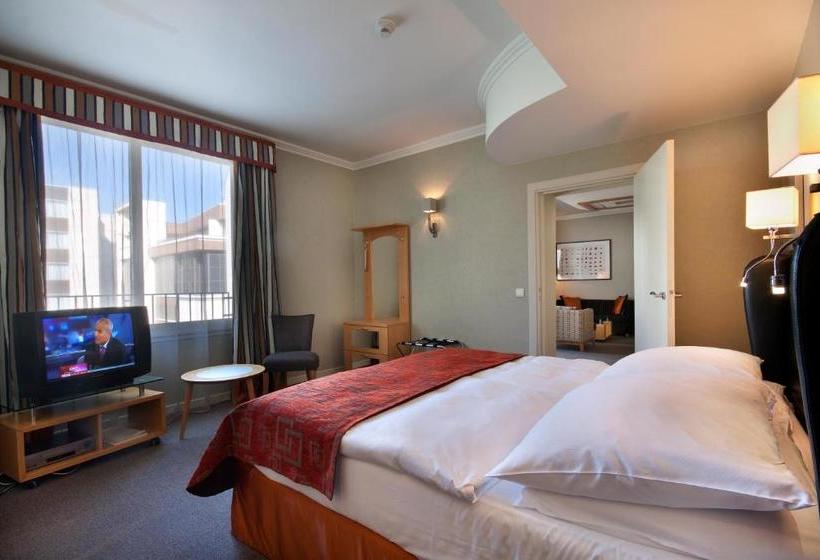 Golden Prague Residence