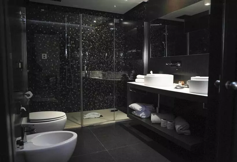 בית מלון כפרי Divina Luxury