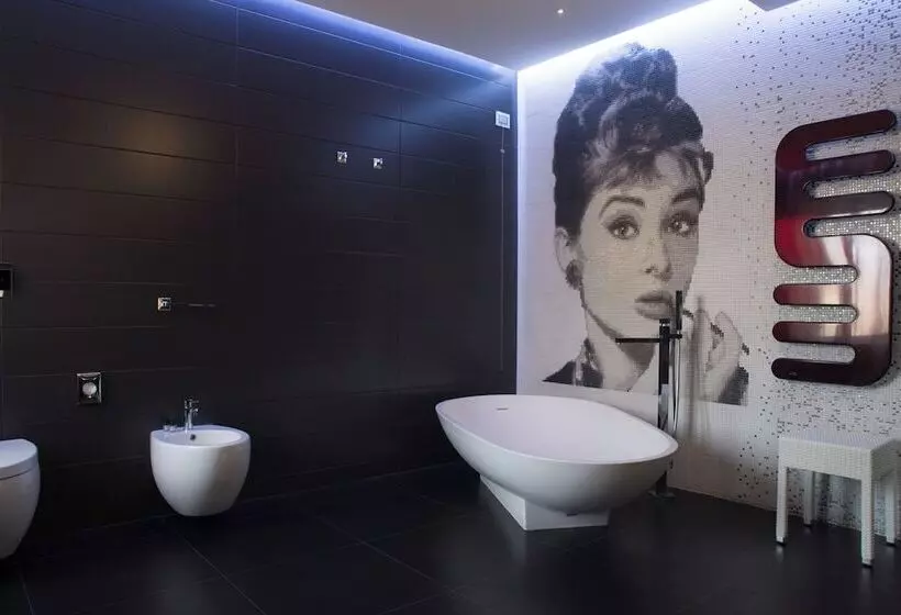 בית מלון כפרי Divina Luxury