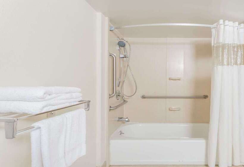 ホテル Days Inn By Wyndham Camp Springs Andrews Afb