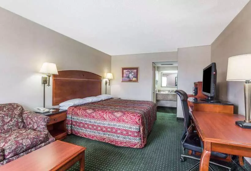 בית מלון כפרי Days Inn By Wyndham Camp Springs Andrews Afb