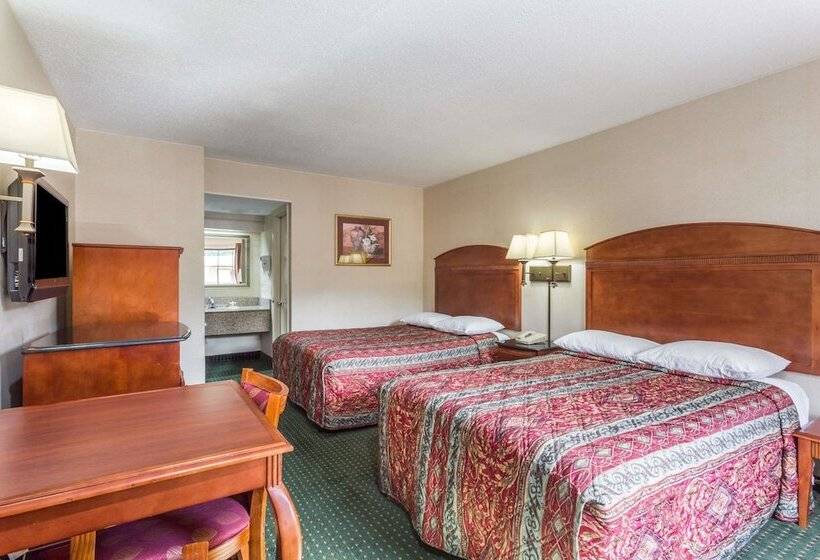 ホテル Days Inn By Wyndham Camp Springs Andrews Afb