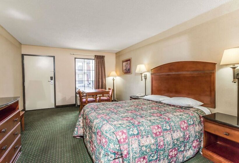 ホテル Days Inn By Wyndham Camp Springs Andrews Afb