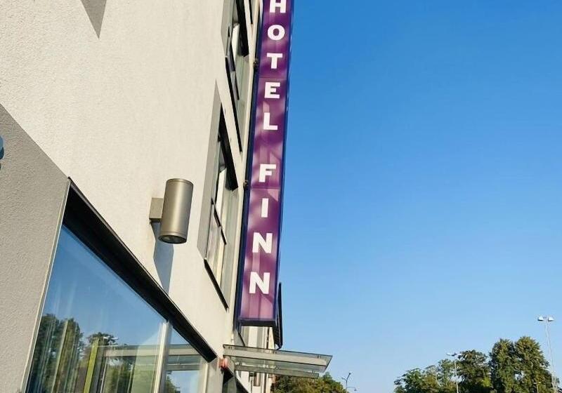 هتل Finn Apartments