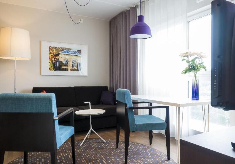 هتل Finn Apartments