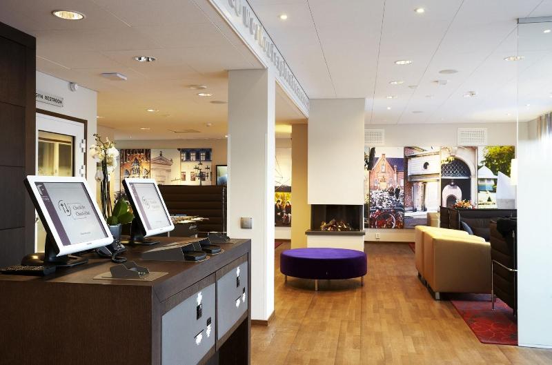 هتل Finn Apartments