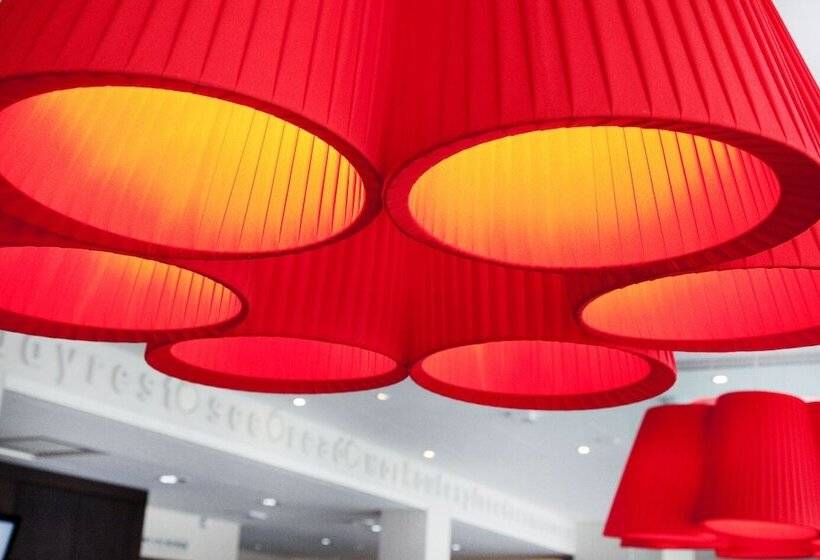 هتل Finn Apartments