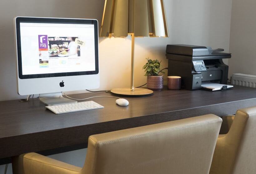 هتل Finn Apartments