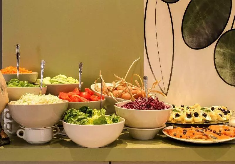 Отель Ibis Constantine