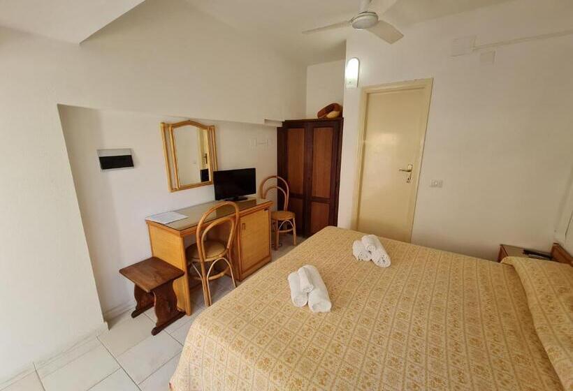 Le Roccette Mare Beach Hotel & Restaurant