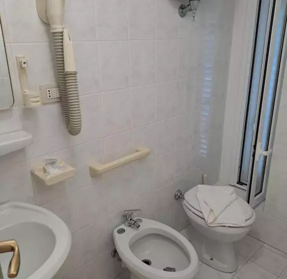 Le Roccette Mare Beach Hotel & Restaurant