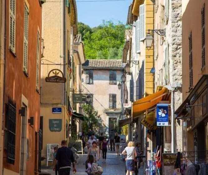 בית מלון כפרי Les Armoiries