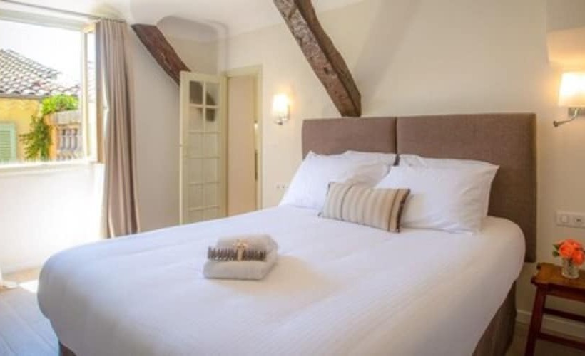 בית מלון כפרי Les Armoiries