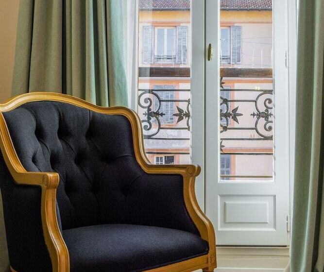 בית מלון כפרי Les Armoiries