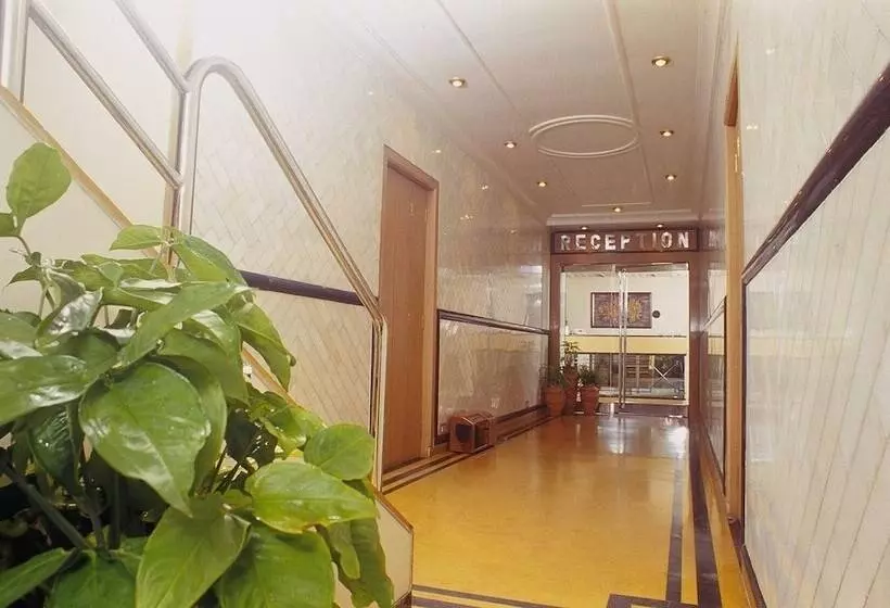 Hotel Midland Hostel