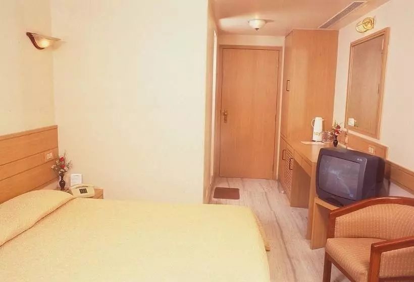 Hotel Midland Hostel