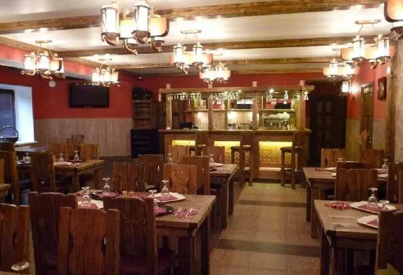 בית מלון כפרי Onega Castle