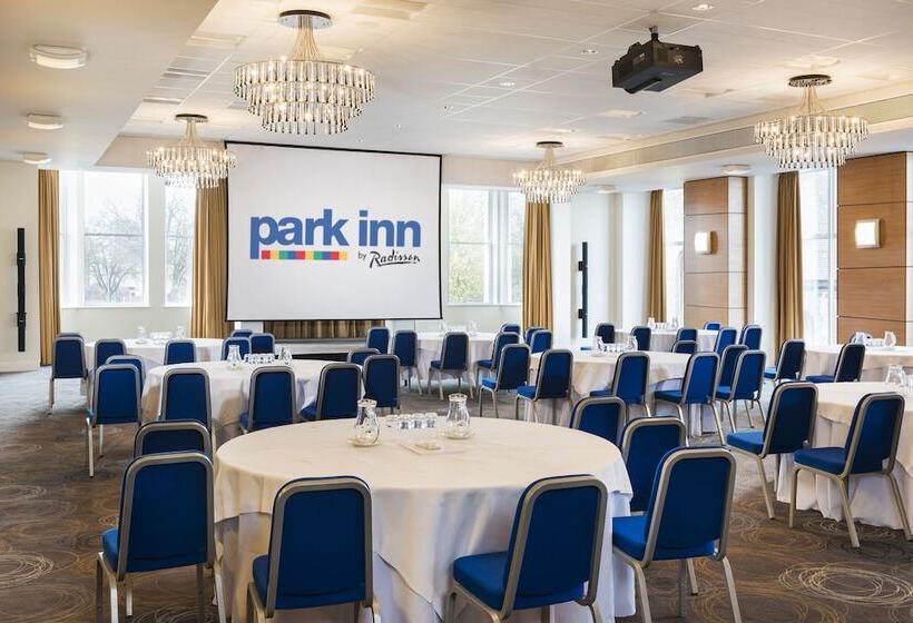 فندق Park Inn By Radisson Palace