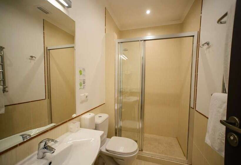 בית מלון כפרי Optima Collection Kharkiv