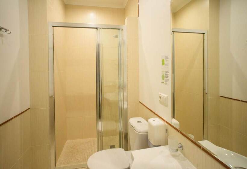 בית מלון כפרי Optima Collection Kharkiv