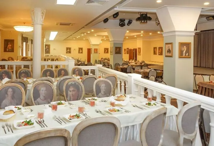 酒店 Russia Congress