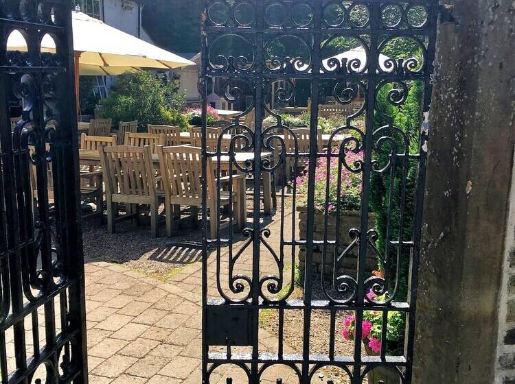 فندق Shibden Mill Inn